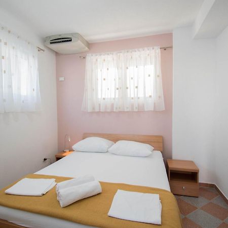 Villa Kameni Dvori Baška Voda Oda fotoğraf